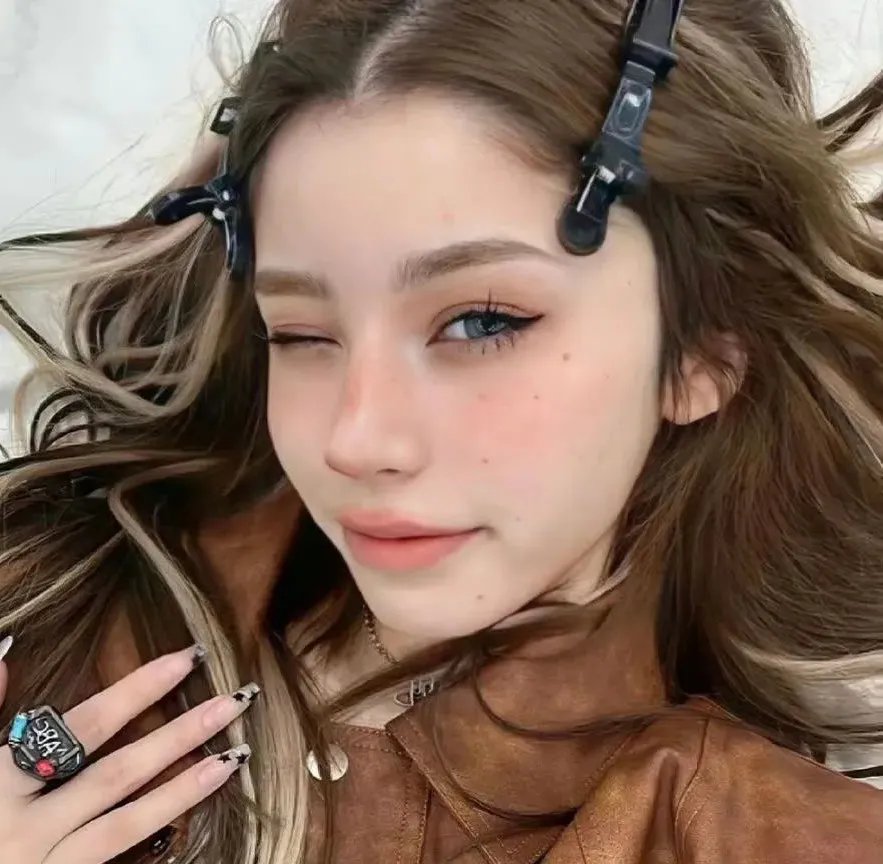 开画少女漫