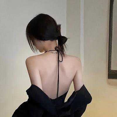 肉林春色动三军